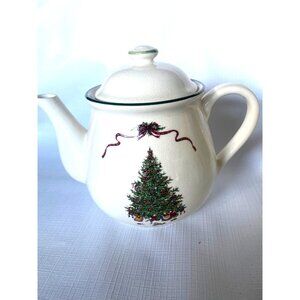 The Cellar Japón Ceramic Teapot Christmas Tree
